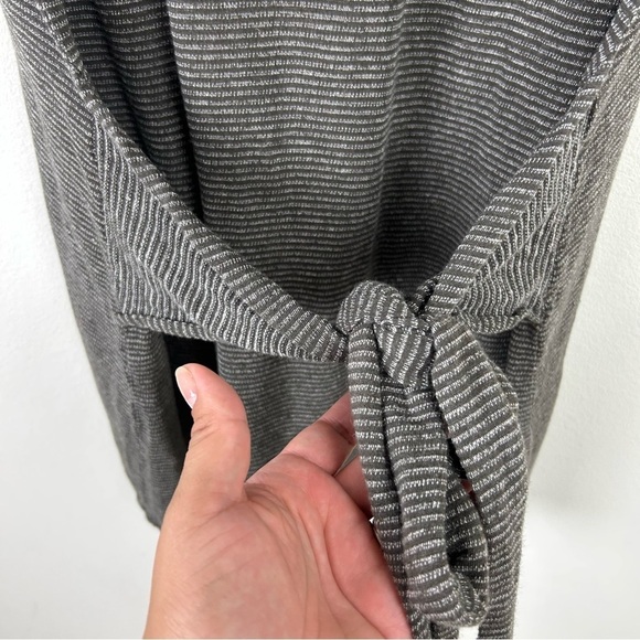 Purejill by J. Jill Taupe Linen blend tunic tie back top size: L - Picture 8 of 9